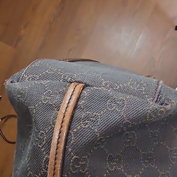 Gucci Brown Shoulder Bag with Gold Chain - Picture 6 of 13